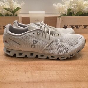 On Cloud 5 Running Shoes Pearl White Womens Size 10.5